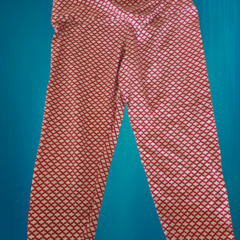 Intro. Love the Fit Capri Legging Revolution Tummy Control Size md Red & White